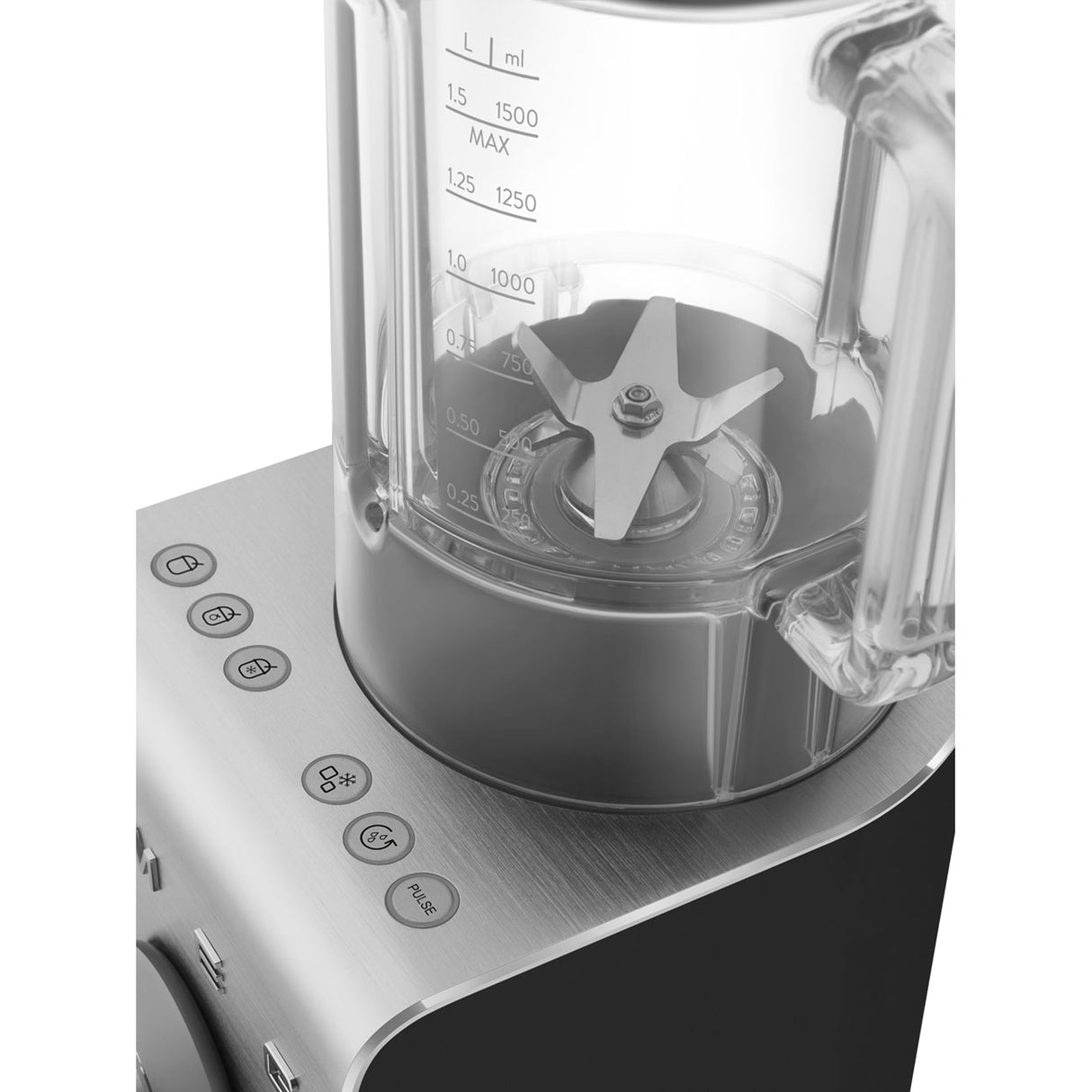 SMEG BLC01BLMEU High performance blender Blenders Mat zwart