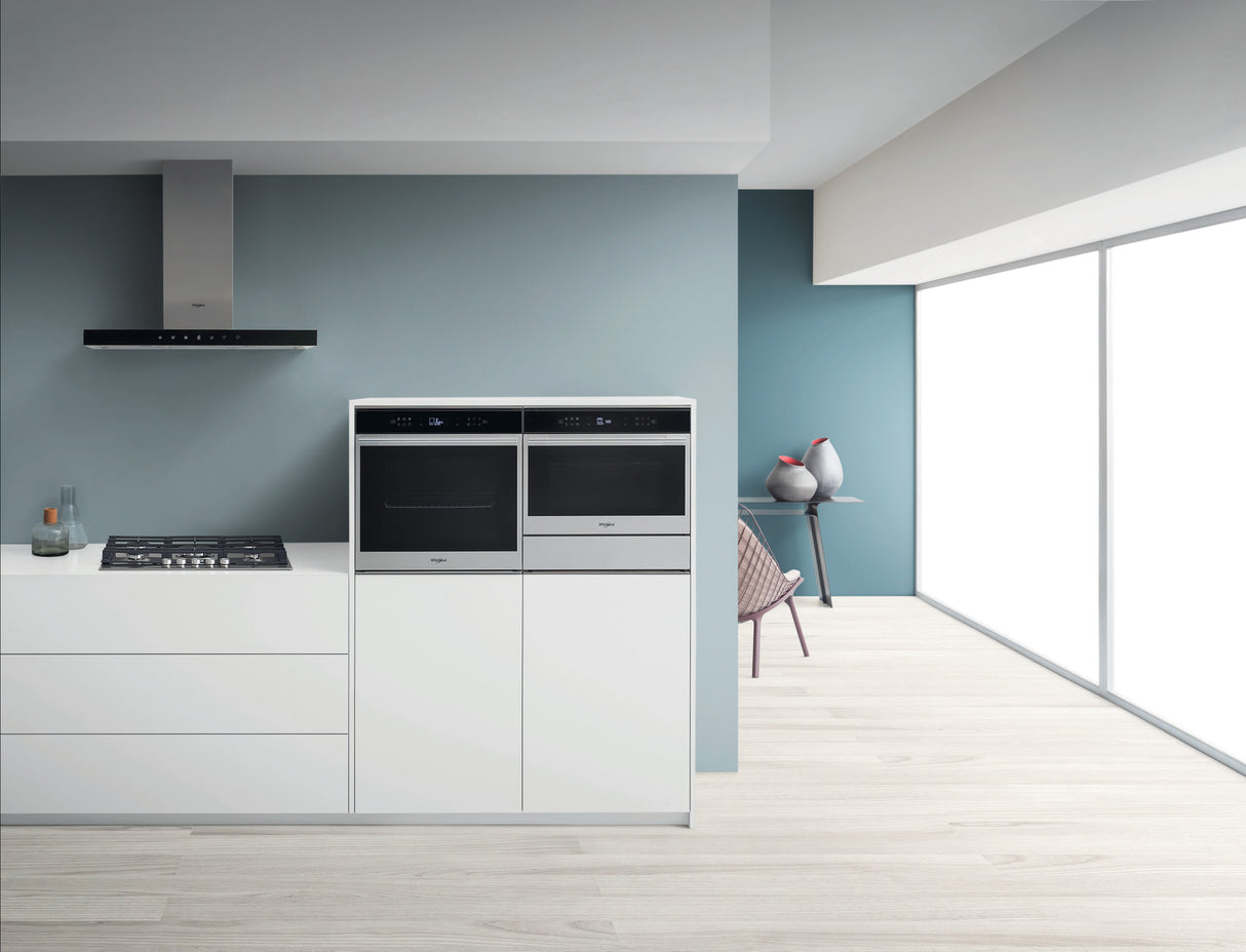 Whirlpool W7 OM4 4S1 P BL 73 l A+ Zwart