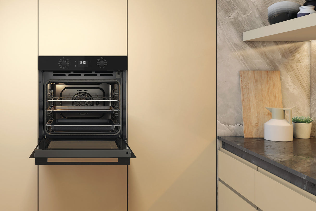 Whirlpool OMK58RU0B oven 71 l 3300 W A+ Zwart