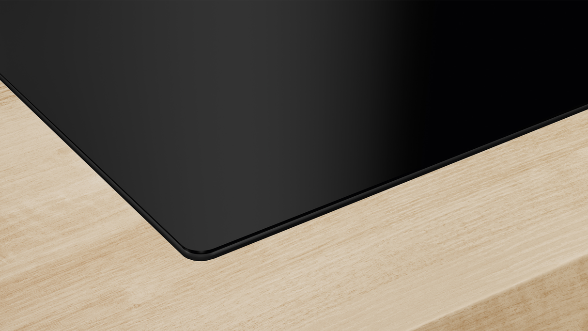 Bosch Serie 4 PUE61RBB6E kookplaat Zwart Ingebouwd 59.2 cm Inductiekookplaat zones 4 zone(s)