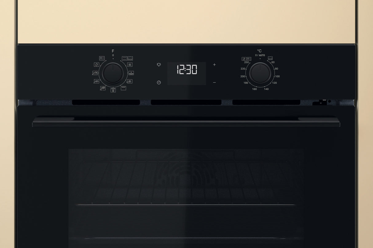 Whirlpool OMK58RU0B oven 71 l 3300 W A+ Zwart
