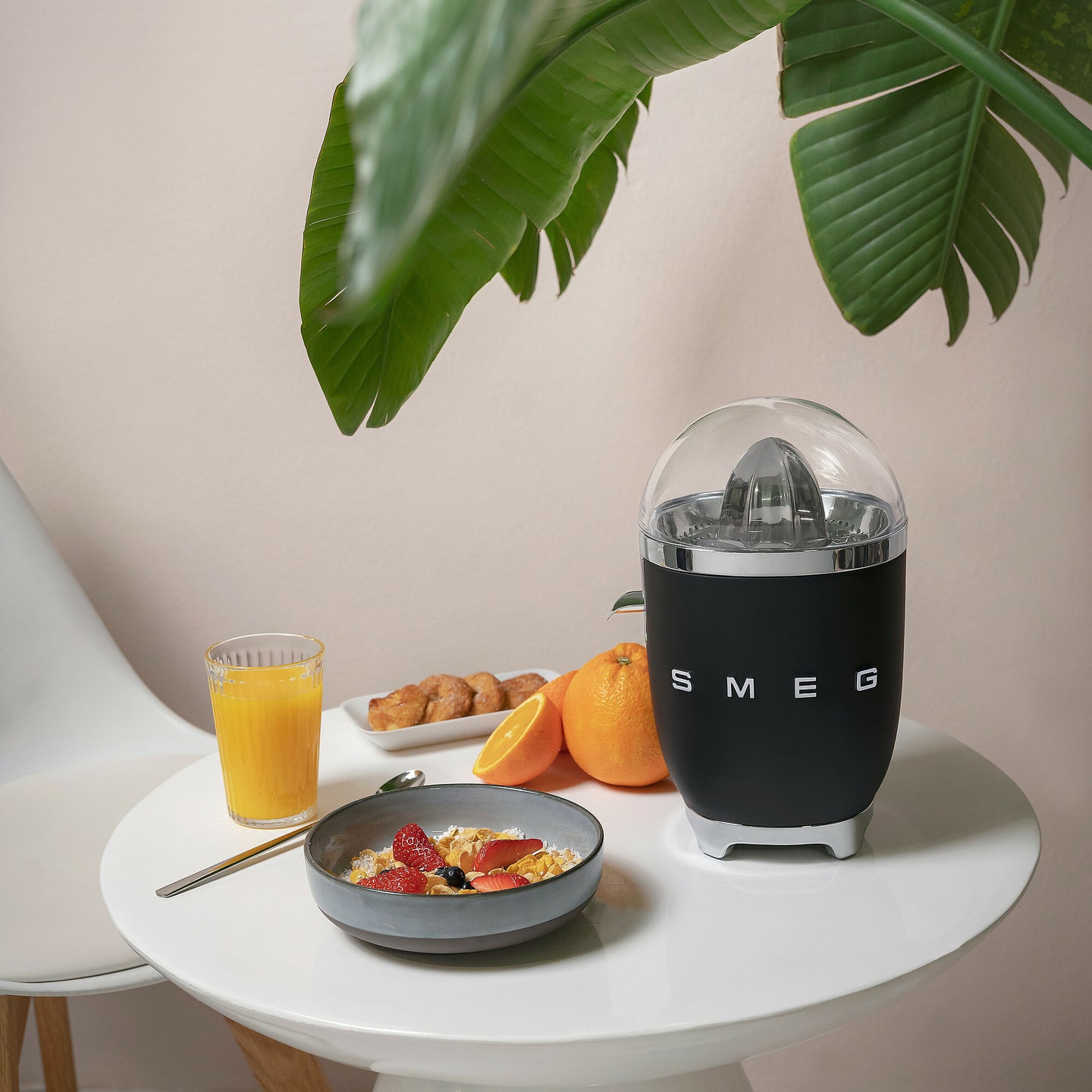 SMEG CJF01BLMEU citruspers matzwart