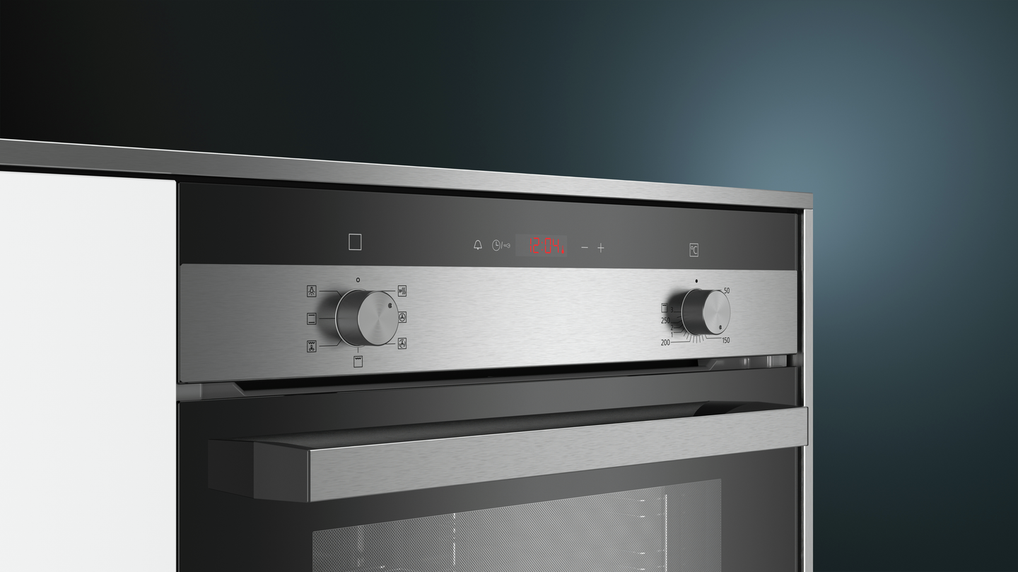 https://media3.bsh-group.com/Product_Shots/MCSA02915848_218_Oven_HB113FBS0_Siemens_S590_PGA3_def.png